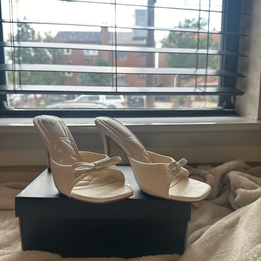 Cream Heels